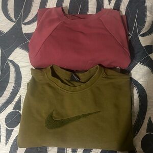 2 Nike cropped sweaters ( green and reddish pink)